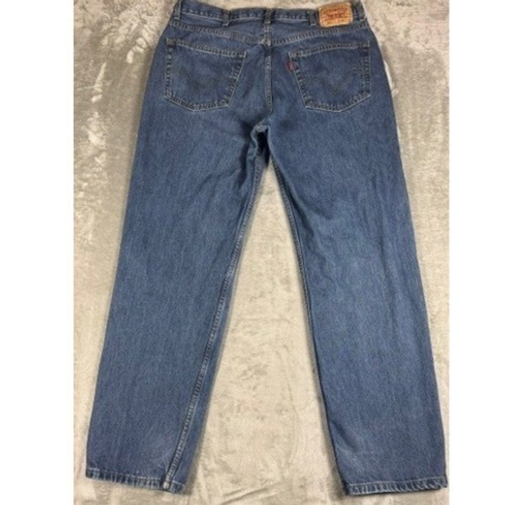 Levi's Jeans Mens 38x34 550 Relaxed Fit Tapered‎ Leg Medium Wash Blue Denim - Picture 2 of 10